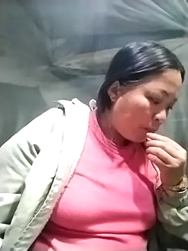 AlilaK2's cam snapshot