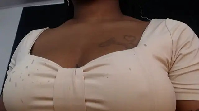 Hanna_Fox_69 live sex cam