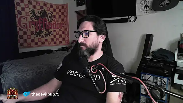 DevilPup75_'s cam snapshot