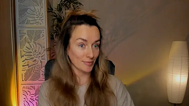 RebeccaMartinez live sex cam