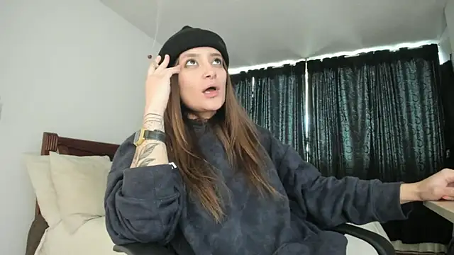 Hat_girl live sex cam