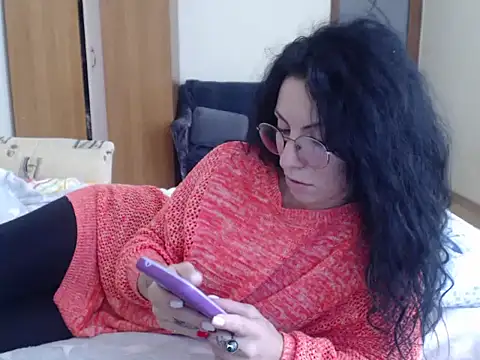 Emmatoo live sex cam