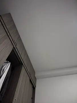 Estefanii- live sex cam