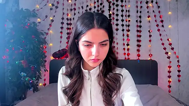 Milana_Crystal_ live sex cam