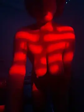 Lunalovesyou8 live sex cam