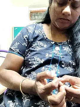 yamini1431 live sex cam