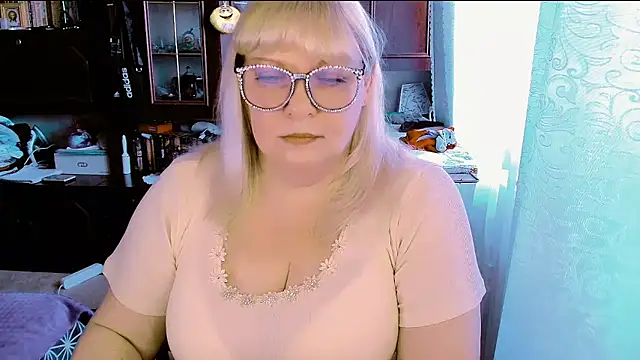 FlowerButterf live sex cam