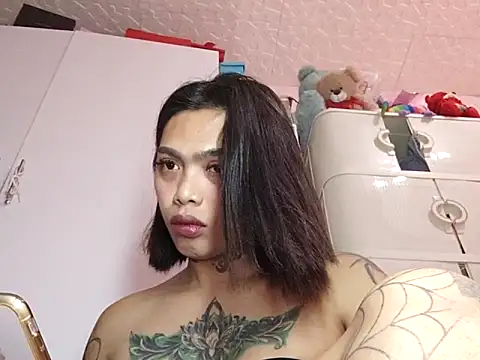 TSqueenOfCUM live sex cam