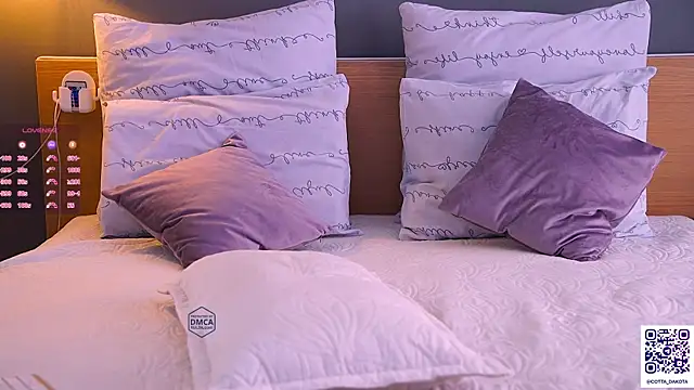 CottaDakota live sex cam