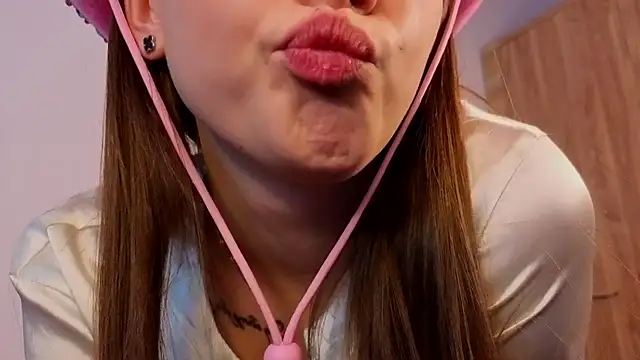 ReneeCosden live sex cam