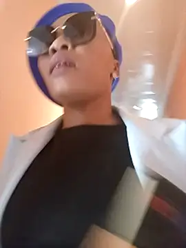 freakynyashXxXx live sex cam