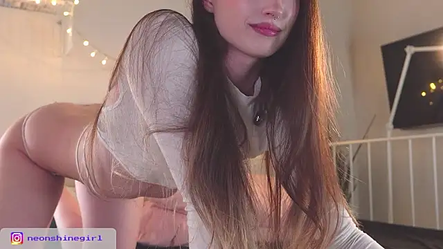 NeonShine live sex cam