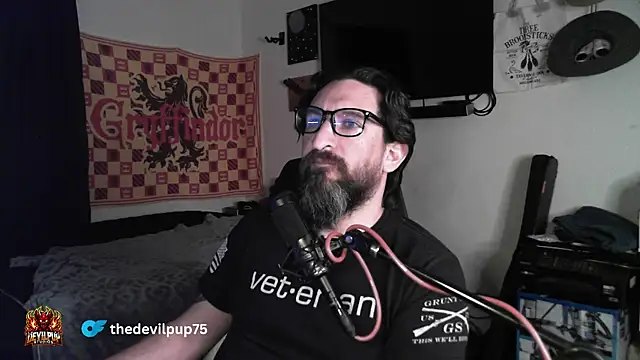 DevilPup75_'s cam snapshot