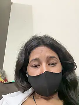 raavigirl's cam snapshot