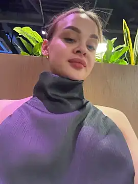 KristiRich live sex cam