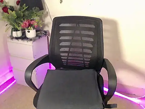 yourfavdollyxxx live sex cam