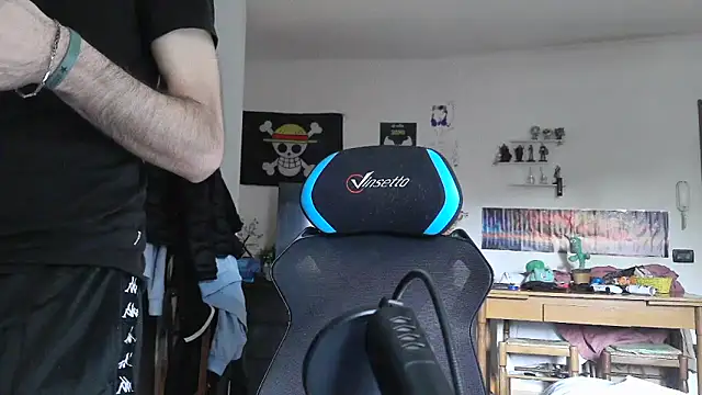 maestroboris95's cam snapshot