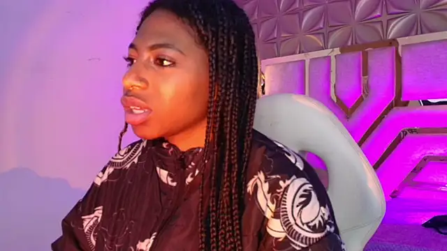 Queen_perla_ live sex cam