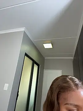 YummyEbonyTits's cam snapshot