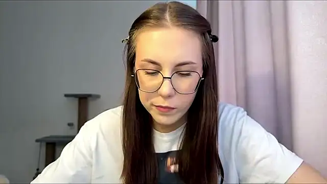 JanelleCourville's cam snapshot