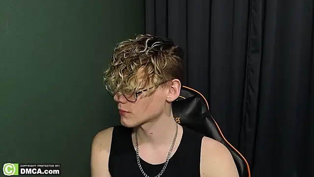 Keytaro live sex cam