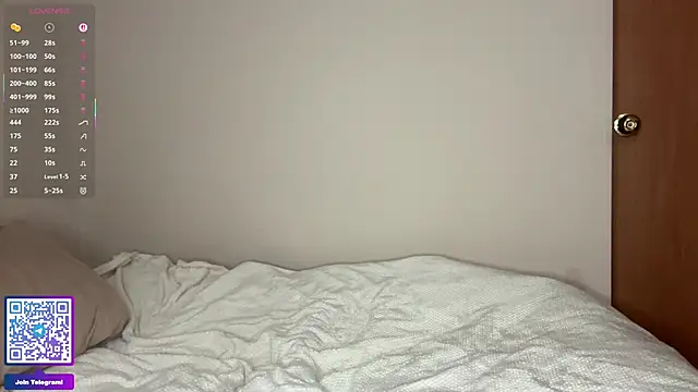 ErlinaBuoy live sex cam