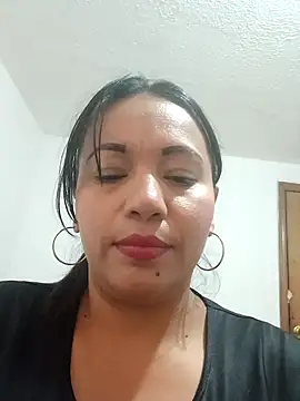 agatha_sluttylatina live sex cam