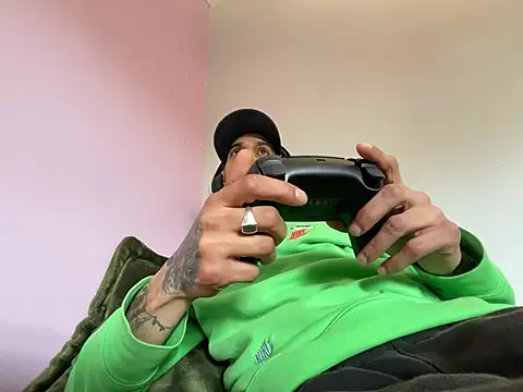 Rebeu313 live sex cam