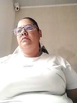 Carameloswing1 live sex cam