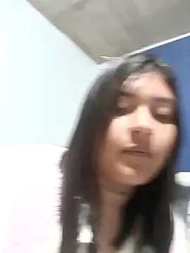 Sharlottee__ live sex cam