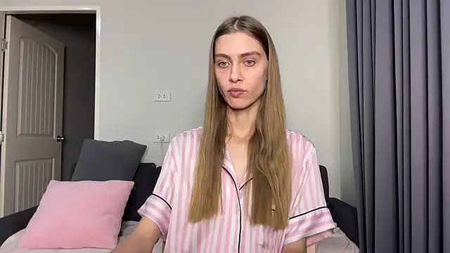 SonyaSweety live sex cam