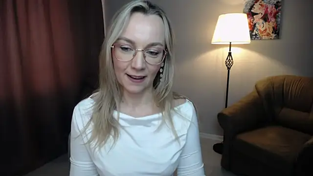 Ava_Elior's cam snapshot