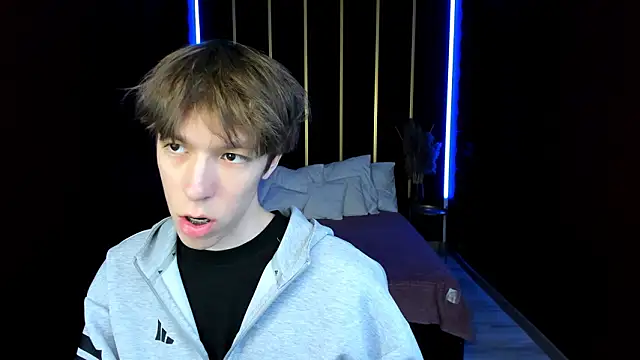 MarkBranston live sex cam