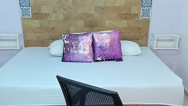 kylieBensoon's cam snapshot