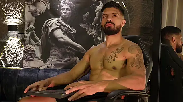 DannSaenz live sex cam