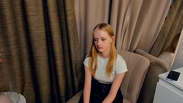 ErinnStandifer live sex cam