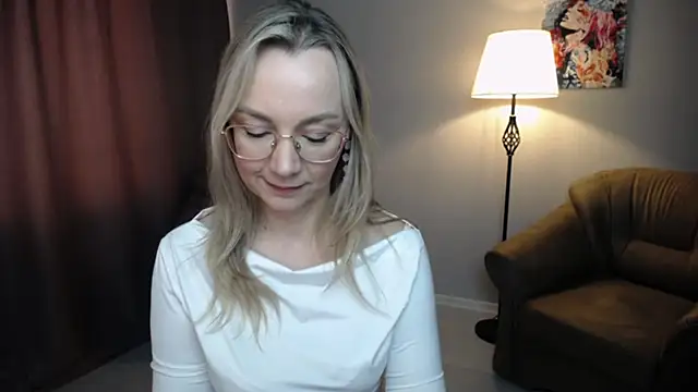 Ava_Elior's cam snapshot