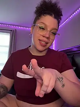 QueenNuttCollector live sex cam