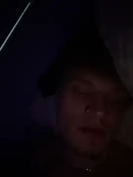 PAPITRVN live sex cam