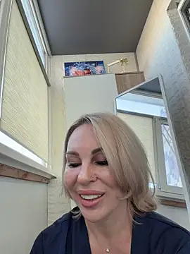 Hotnessi live sex cam