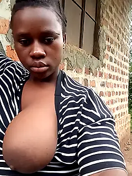 Sassy_boobs21's cam snapshot