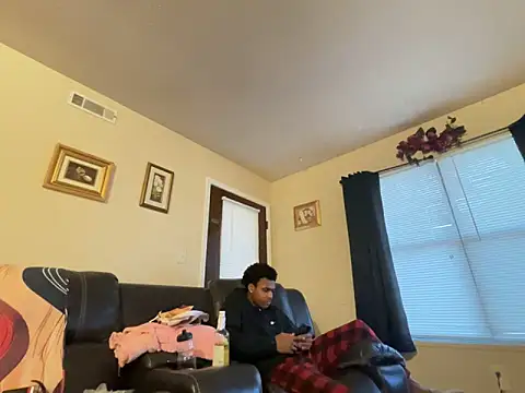 Bigdicktrick227 live sex cam