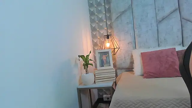 Sara_Thompsoon live sex cam