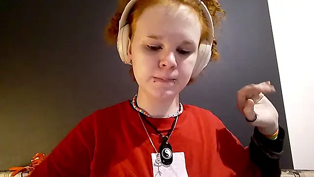 CurlaPettyBom's cam snapshot