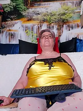 QueenPammy1 live sex cam