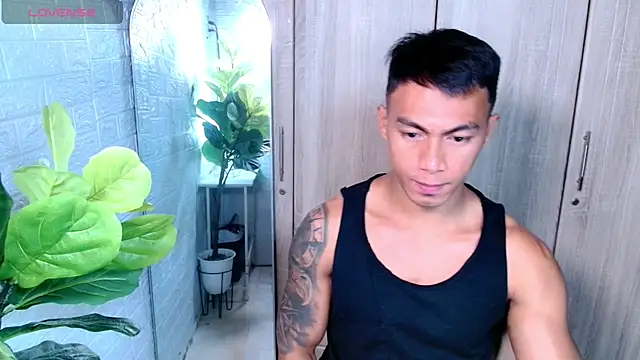 PinooyMilker's cam snapshot