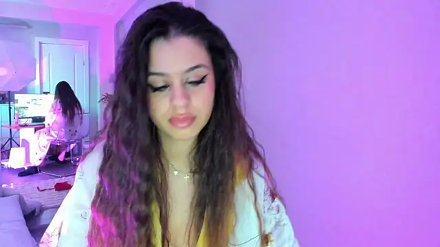 BellaNoir_'s cam snapshot