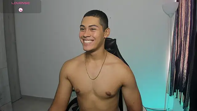 Iamdylan777 live sex cam