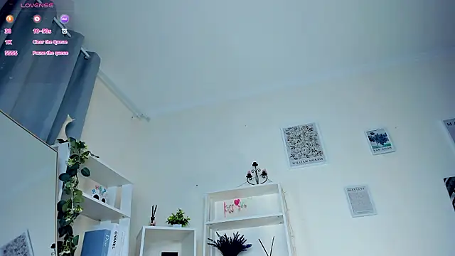 ZaraBluitt live sex cam