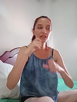 Aurabloom_1's cam snapshot